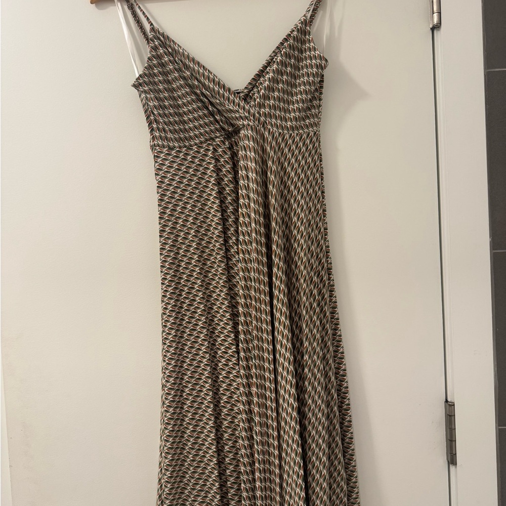 BCBG Paris Black and White Sleeveless Maxi Sundress